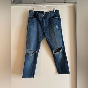 Driftwood Marilyn Distressed Blue Jeans size 32